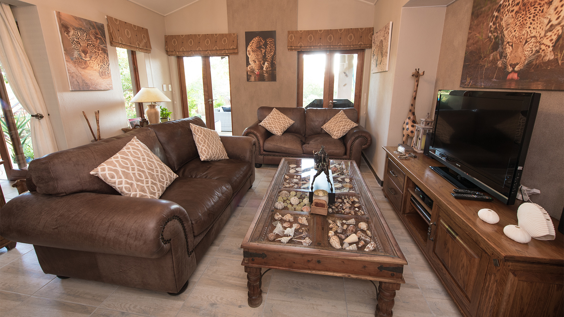 Fully Furnished Guest House for Sale in Hoedspruit