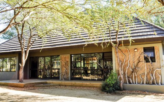 Shares for Sale: 5 Bedroom House in Hoedspruit