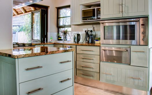 Shares for Sale: 5 Bedroom House in Hoedspruit