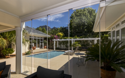 Modern Single Storey in Erinvale Golf Estate, Somerset West!