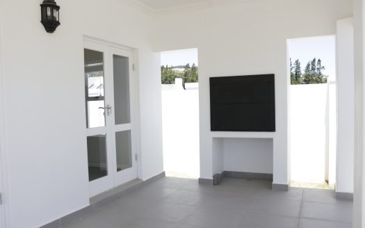 Superbly positioned development in Somerset West