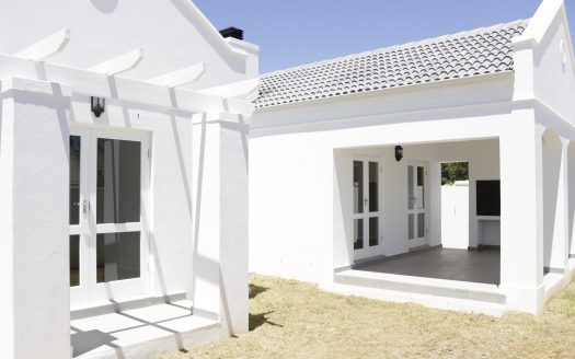 Superbly positioned development in Somerset West