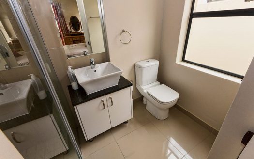 Cosy Plot & Plan in Country Estate