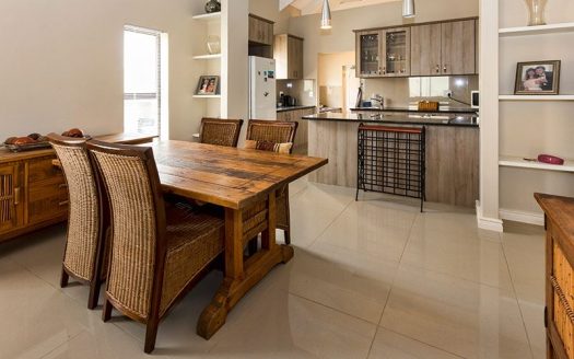 Cosy Plot & Plan in Country Estate