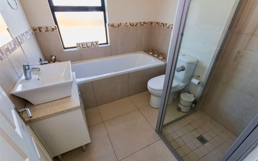 Cosy Plot & Plan in Country Estate