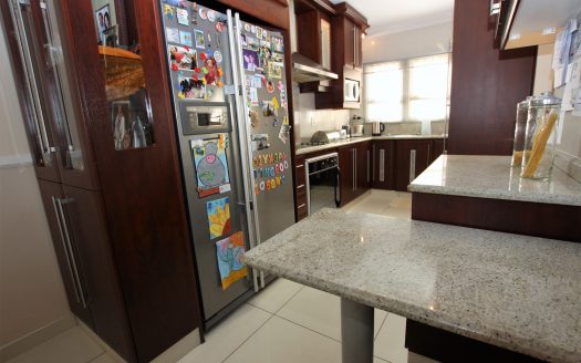 Gorgeous Family Home!!