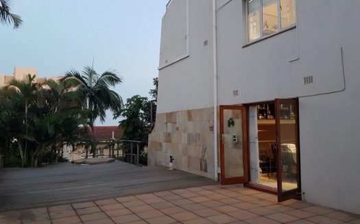 THE SPACE OF A HOUSE WITHIN THE SECURITY OF A COMPLEX