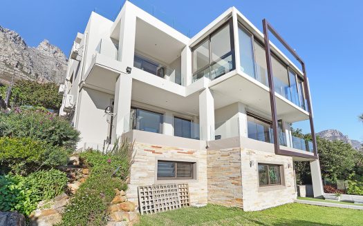 THE ENTERTAINERS DREAM