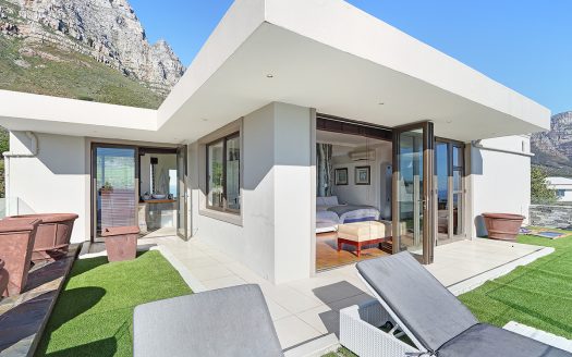 THE ENTERTAINERS DREAM