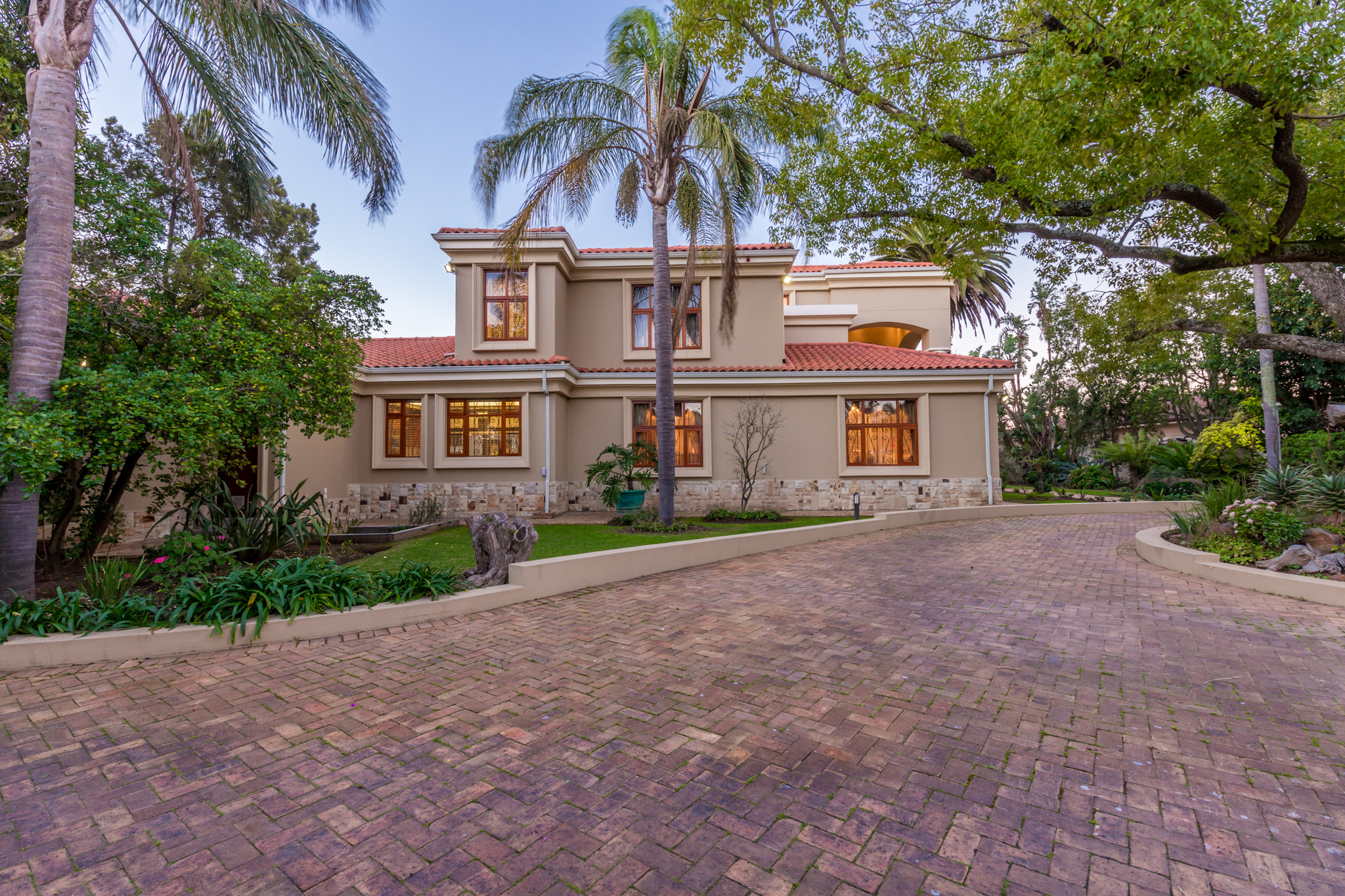 Exquisite Master Built Home Durbanville RandTransfersRandTransfers