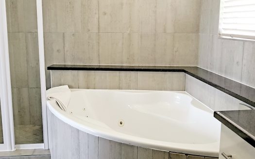 4 Bedroom beachfront PENTHOUSE