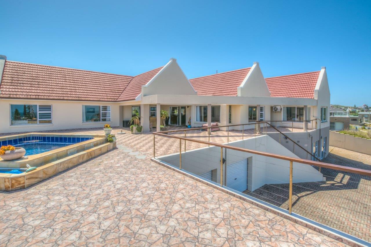 Kini Bay A Few Steps From The Beach RandTransfersRandTransfers