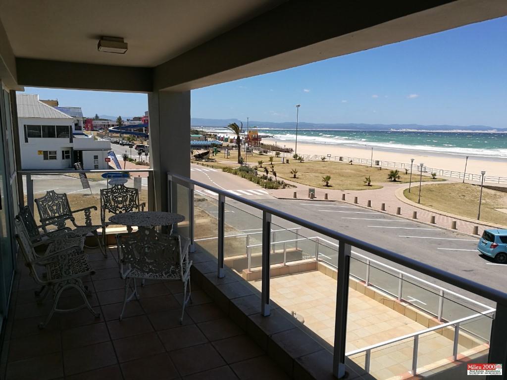 JEFFREYS BAY AMAZING BEACHFRONT APARTMENT RandTransfersRandTransfers